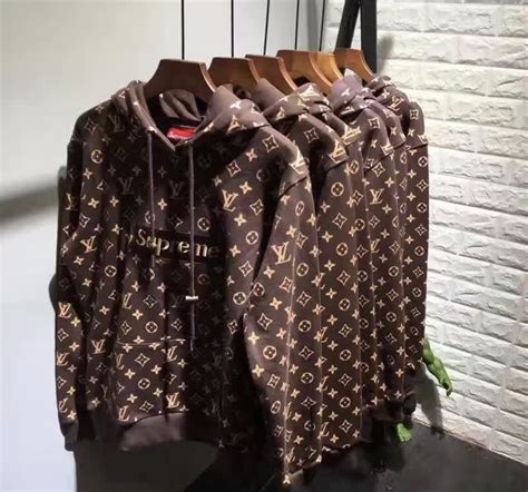 hoodie supreme louis vuitton prix|supreme louis vuitton tracksuit.